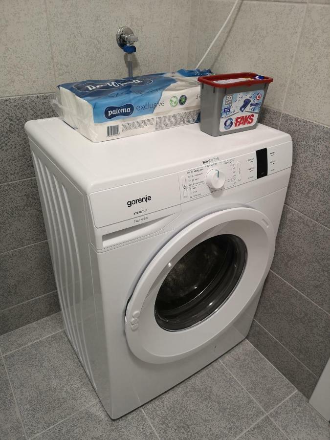 Apartman Gaga Lukavica Exteriör bild