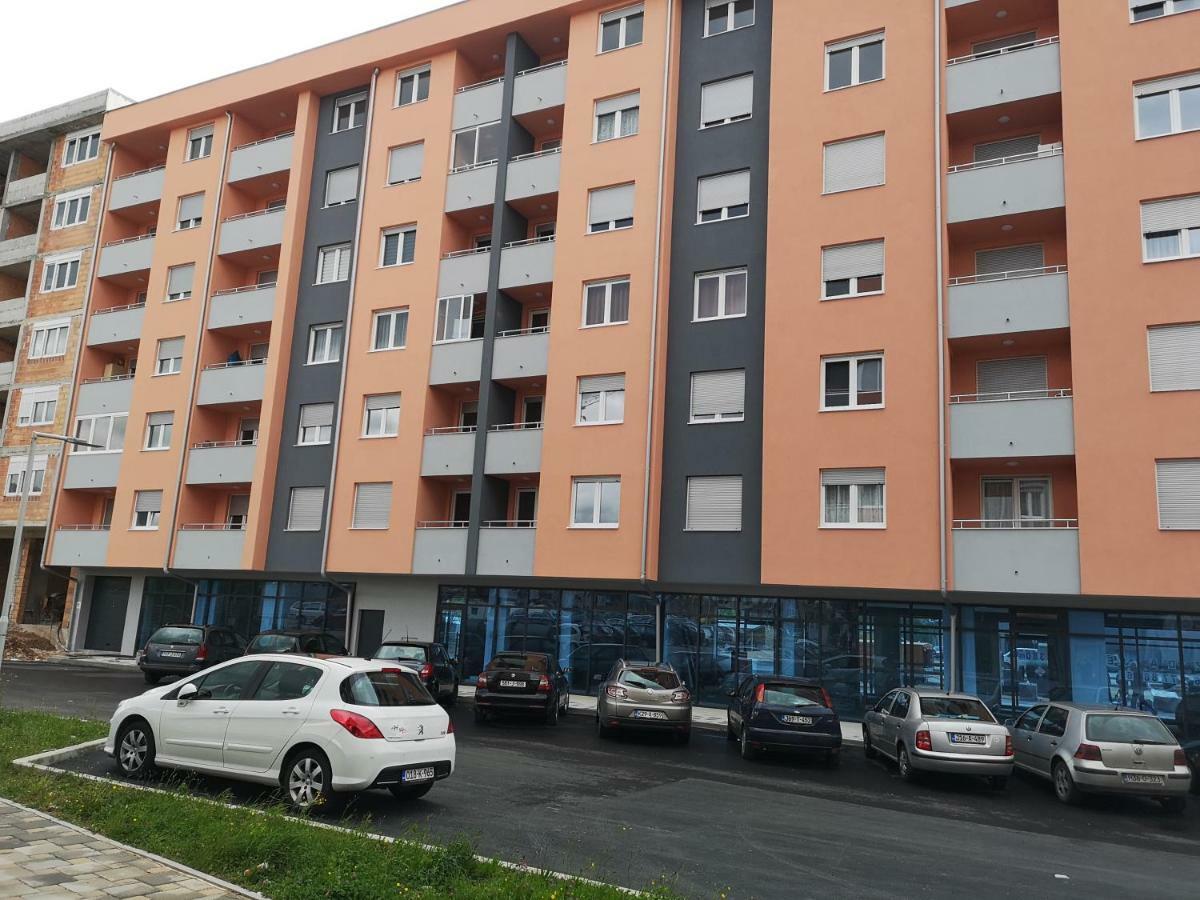 Apartman Gaga Lukavica Exteriör bild