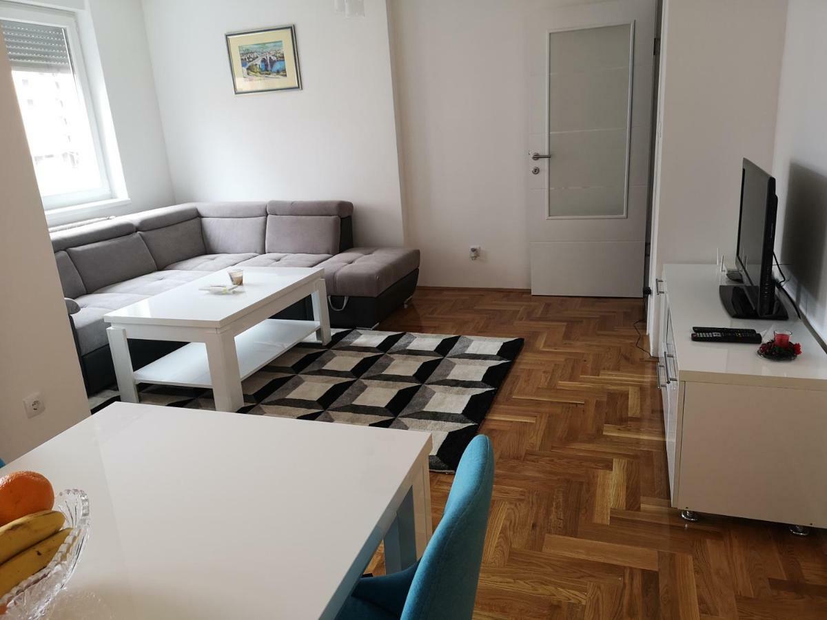 Apartman Gaga Lukavica Exteriör bild