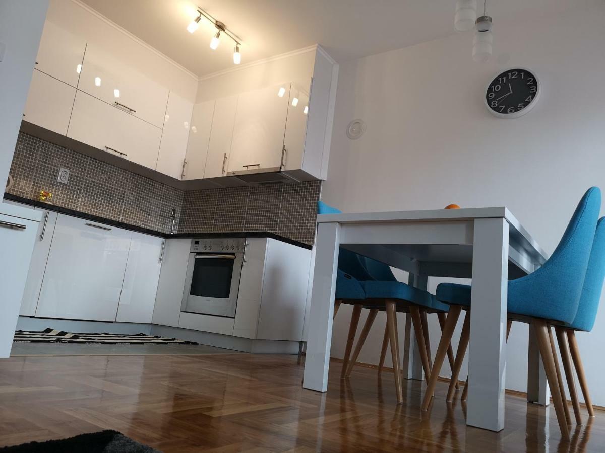 Apartman Gaga Lukavica Exteriör bild